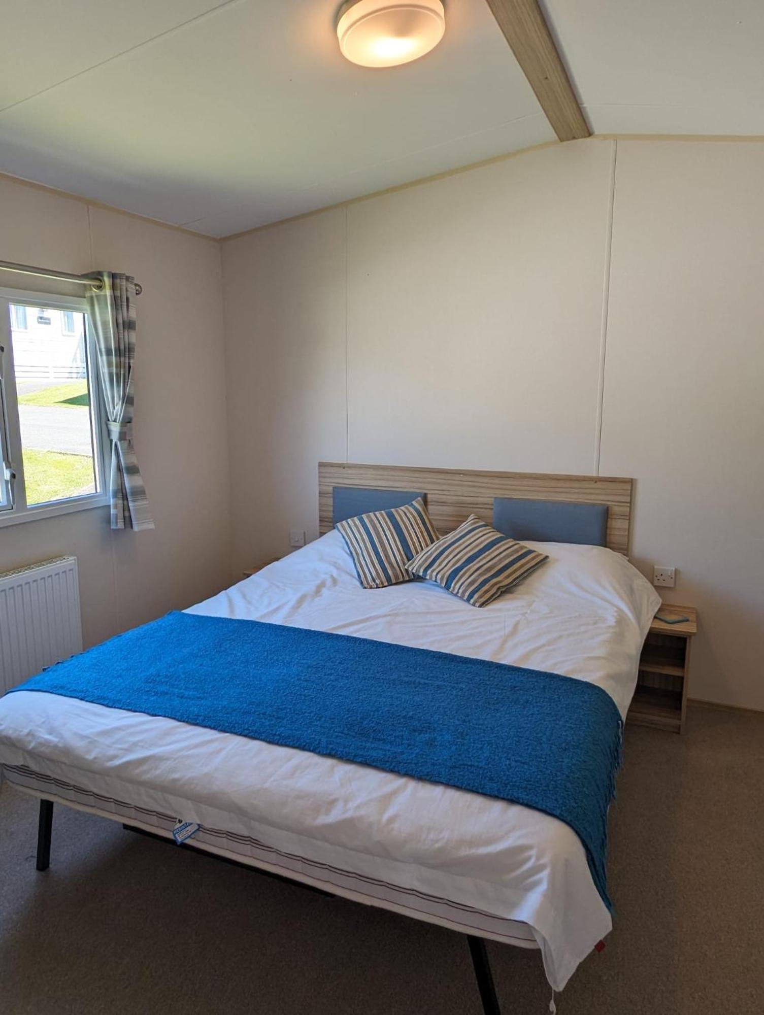 Lovely Bright Modern Caravan Swanage On Peaceful And Tranquil Holiday Park Zewnętrze zdjęcie