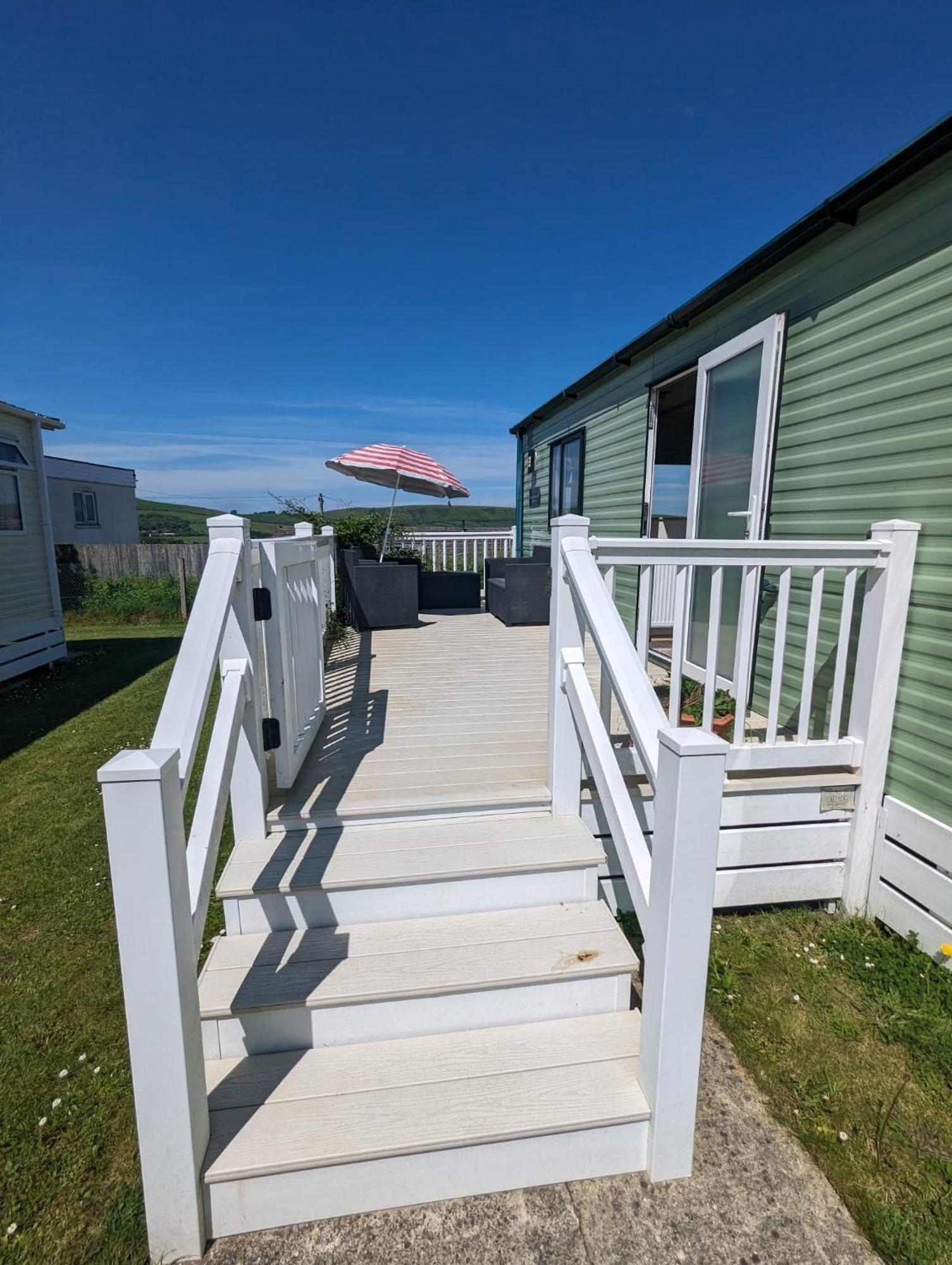Lovely Bright Modern Caravan Swanage On Peaceful And Tranquil Holiday Park Zewnętrze zdjęcie